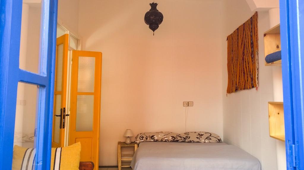 Sundesk Coworking And B&B Тагазут Стая снимка