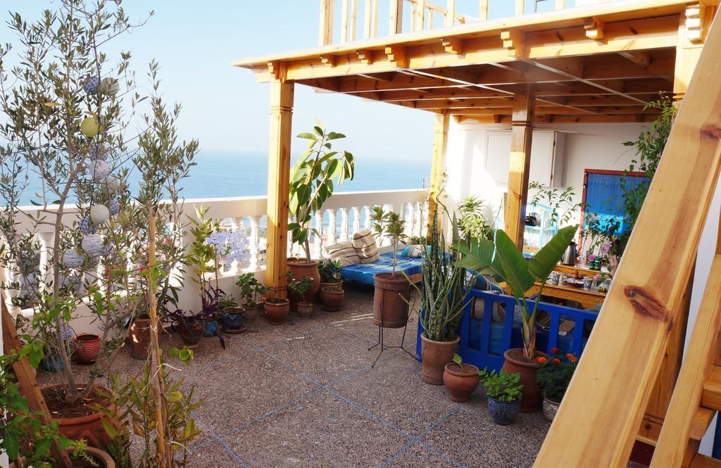 Sundesk Coworking And B&B Тагазут Екстериор снимка